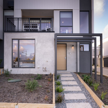 3-bedroom furnished apartment for long-term stay in Melbourne